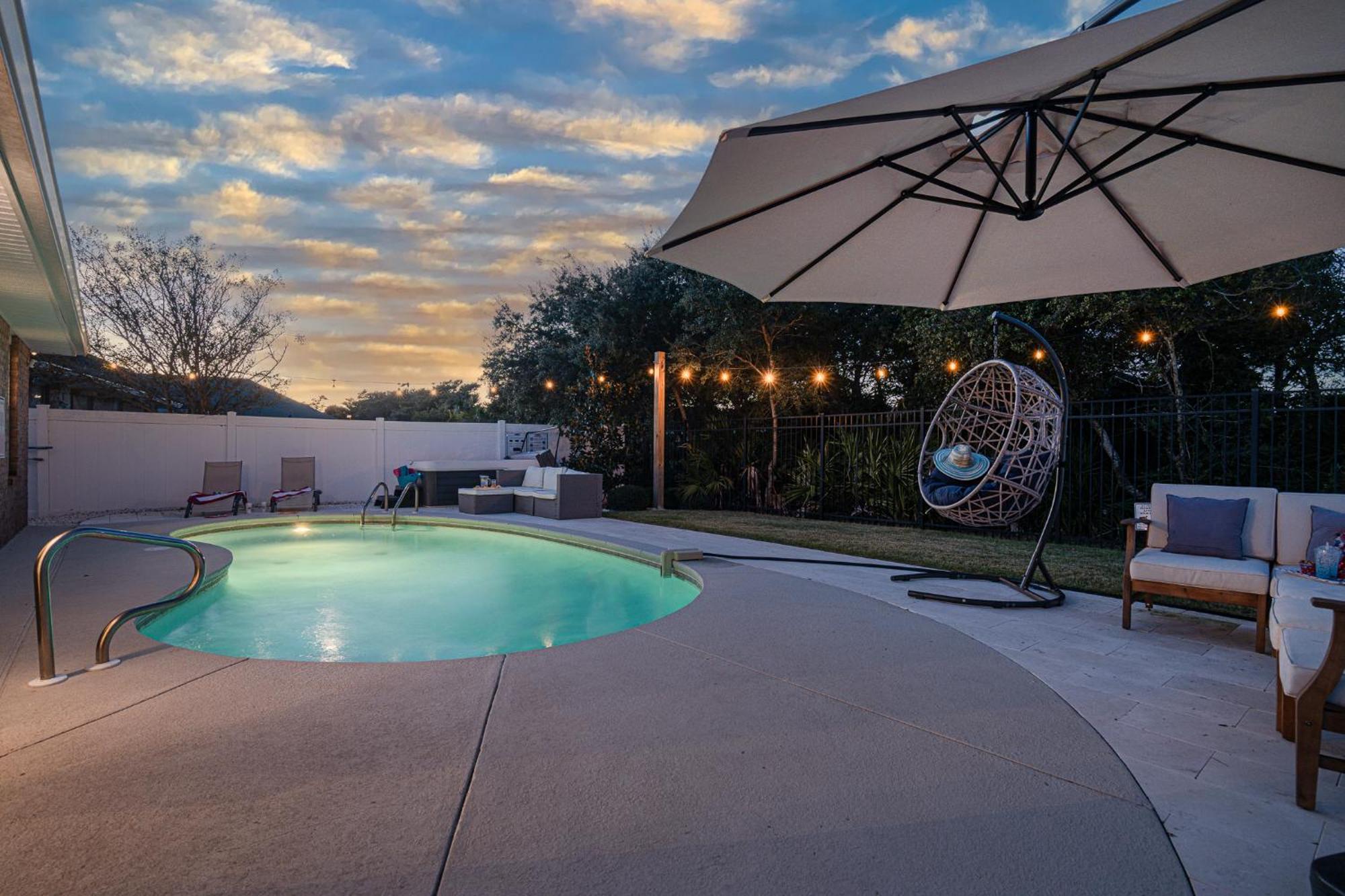 Heated Pool And Golf Cart, Walk To Beach! Best Deal! Destin Extérieur photo
